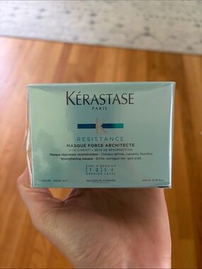 Kerastase Resistance Masque Force Architecte - Mint Green Box with Blue Accents